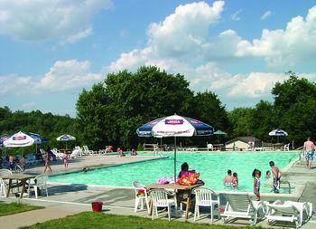 Circle M Rv & Camping Resort - Caravan Park Millersville ภายนอก รูปภาพ