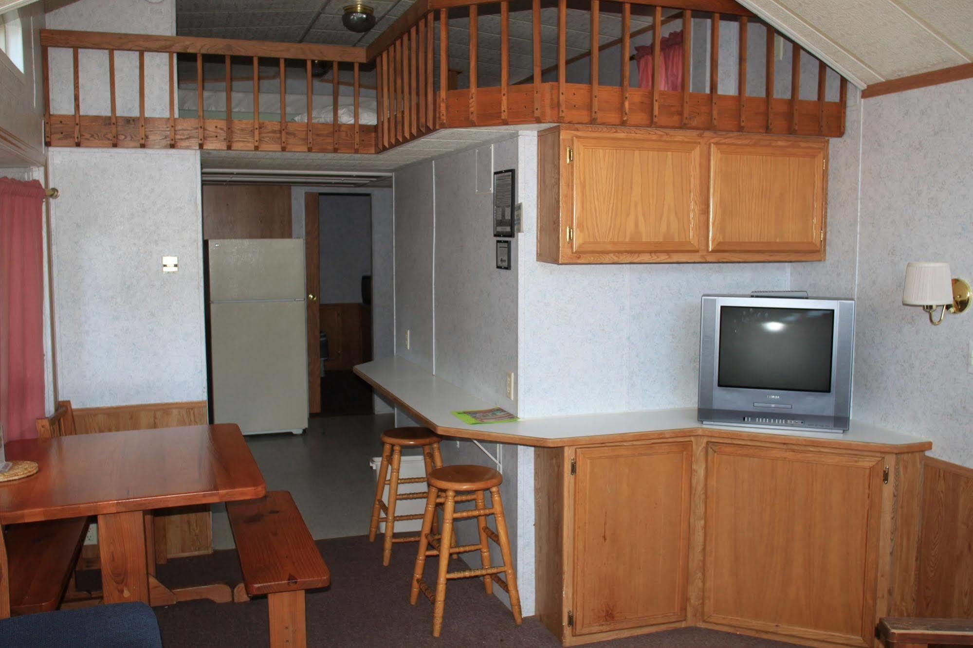Circle M Rv & Camping Resort - Caravan Park Millersville ภายนอก รูปภาพ